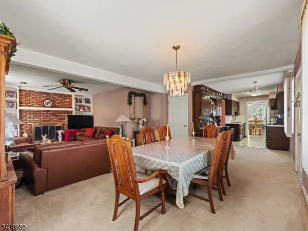 544 Goffle Hill Rd, Hawthorne Boro, NJ 07506