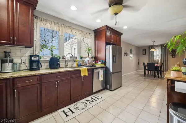 582 Belmont Ave, Haledon Boro, NJ 07508