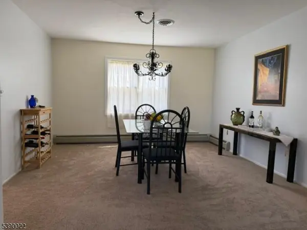 4 Parkview Dr, Roxbury Twp., NJ 07876