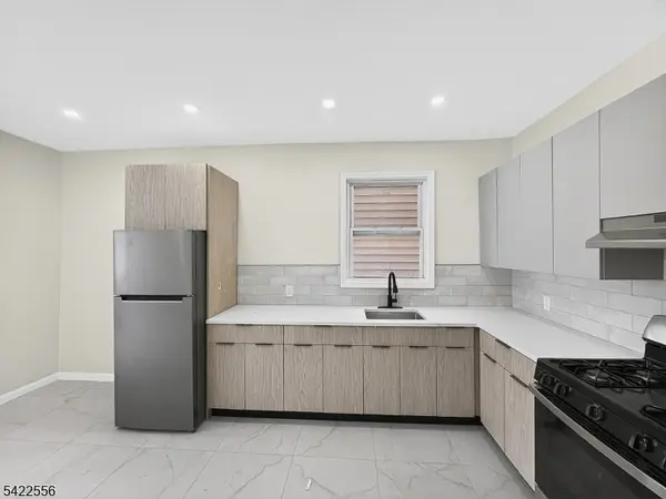 345 Walnut St #1R, Newark City, NJ 07105