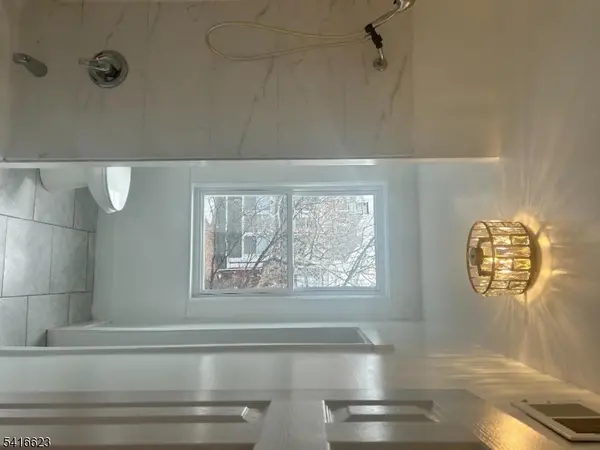 21 Tillinghast St #3, Newark City, NJ 07108