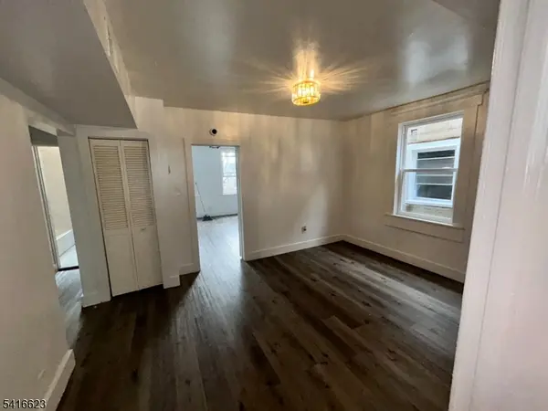 21 Tillinghast St #3, Newark City, NJ 07108