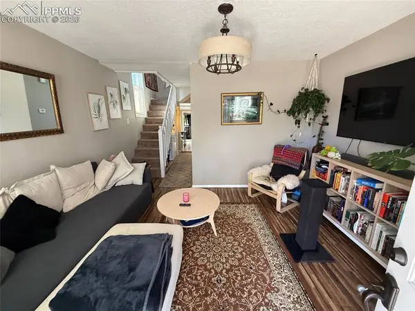 220 Willow ST, Colorado Springs, CO 80903