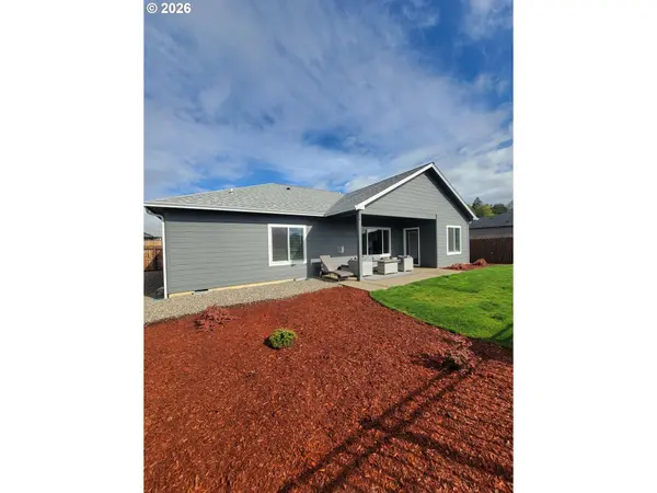 912 MEDINA AVE, Sutherlin, OR 97479