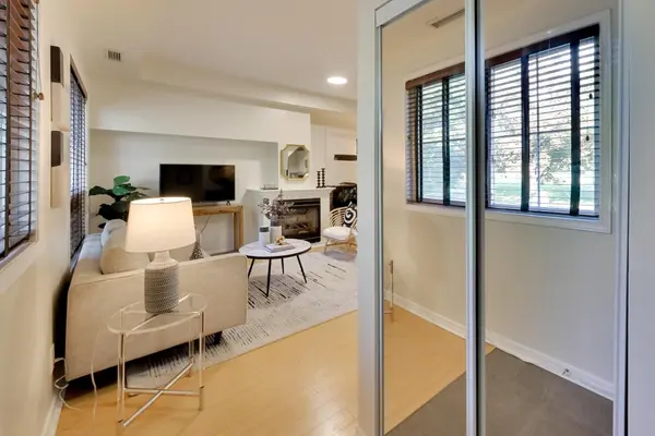 1785 Eglinton AVE E #203, Toronto C13, ON M4A 2Y6