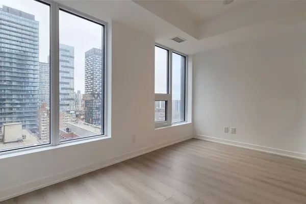 100 Queen ST E #1616, Toronto C08, ON M5C 0B5