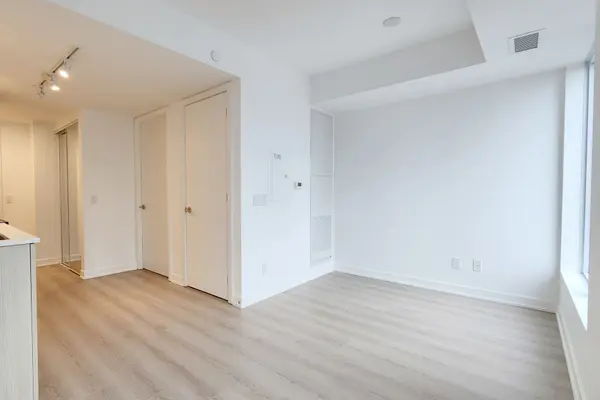 100 Queen ST E #1616, Toronto C08, ON M5C 0B5