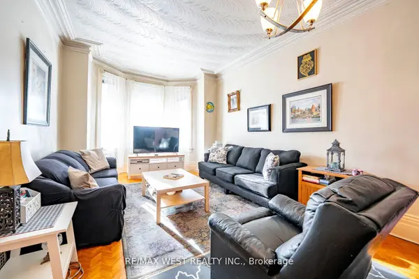 217 Gladstone AVE, Toronto C01, ON M6J 3L5