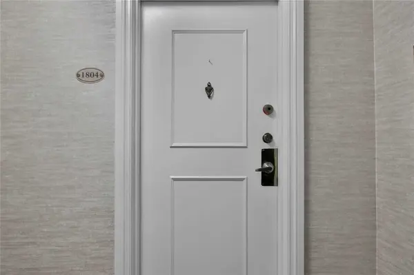 20 Edgecliff Golfway #1804, Toronto C11, ON M3C 3A4