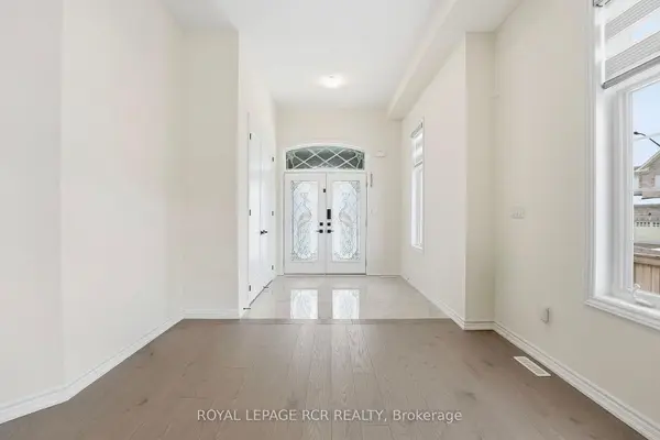 20 Morley CRES, Whitby, ON L1R 0P1