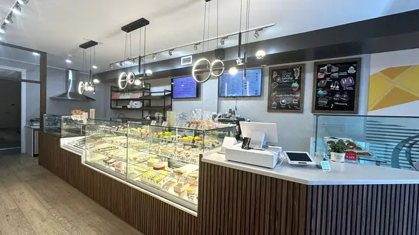 563 Danforth AVE, Toronto E01, ON M4K 1P9