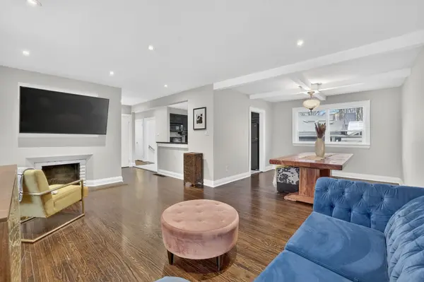 142 Beechwood CRES, Newmarket, ON L3Y 1W3