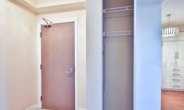 9088 Yonge ST N #806, Richmond Hill, ON L4C 0Y6