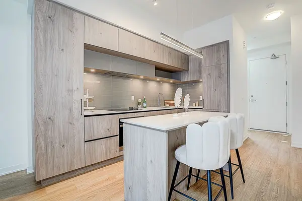 9 Steckley LN #501, Richmond Hill, ON L4S 0N1