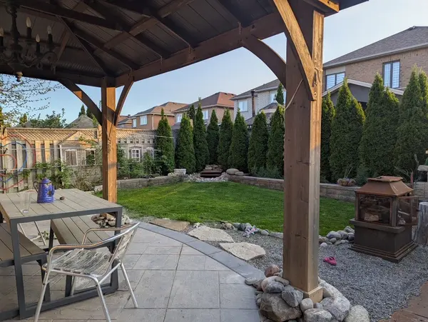 2 Sgotto BLVD, Vaughan, ON L4H 1X1