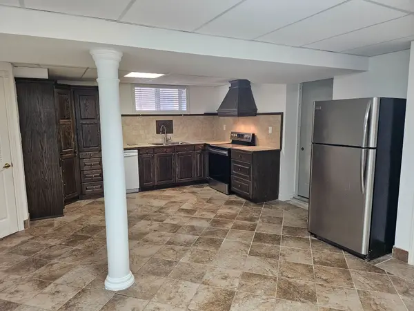 14 Sequoia RD #Basement, Vaughan, ON L4H 1W2