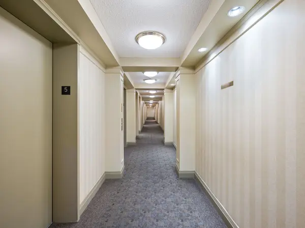 9 Northern Hts DR #502, Richmond Hill, ON L4B 4M5