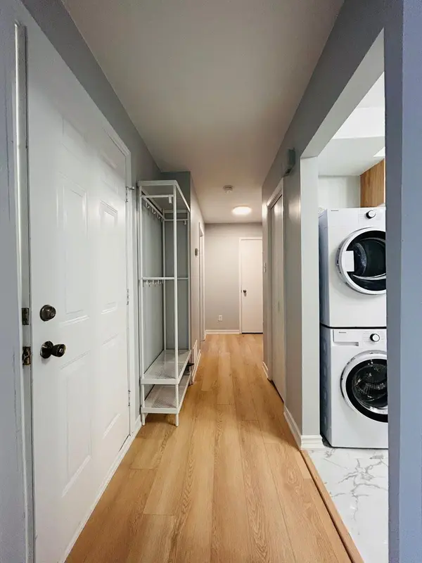 38 Bernick DR #Upper, Barrie, ON L4M 2V5