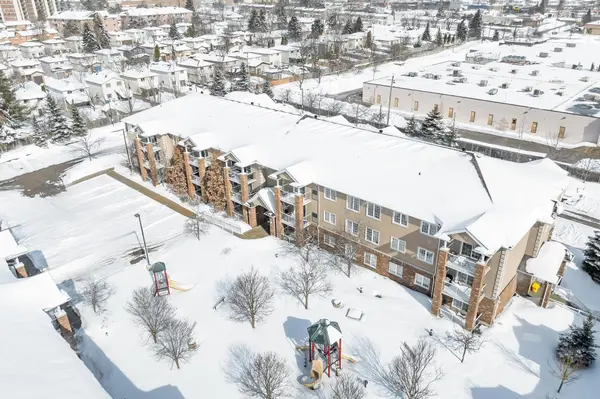 41 Coulter ST #19, Barrie, ON L4N 6L9