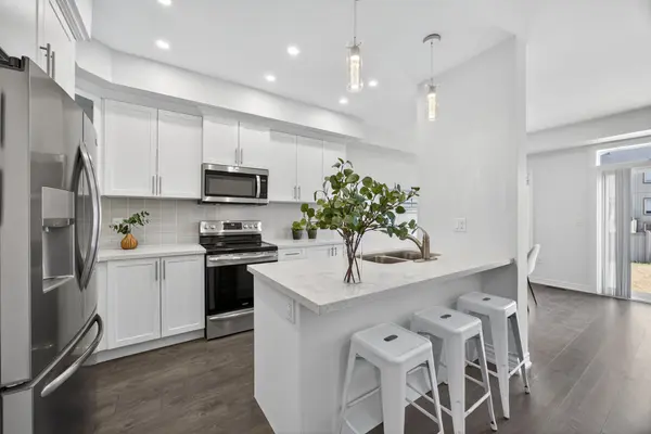 17 Churchlea Mews, Orillia, ON L3V 8K9