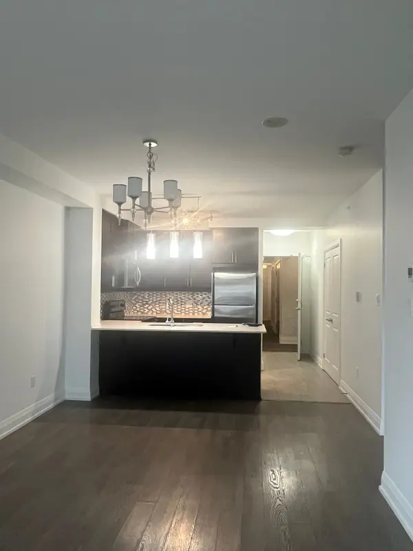 15 Maple AVE #1107, Barrie, ON L4N 1R7