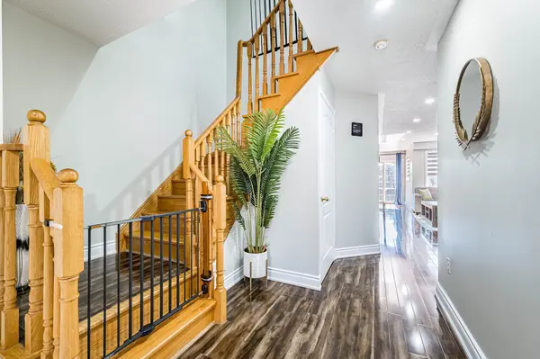 100 Monaco CT, Brampton, ON L7A 1X2