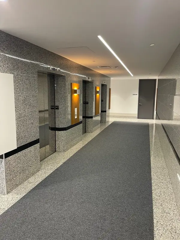 5995 Avebury RD #803, Mississauga, ON L5R 3P9