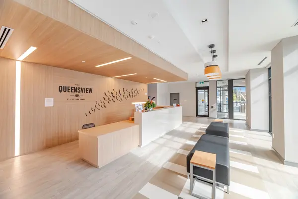 25 Neighbourhood LN #812, Toronto W07, ON M8Y 0C4