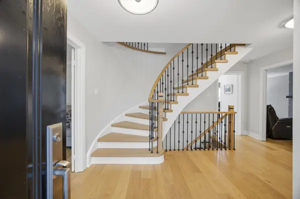 2509 King Forrest DR, Mississauga, ON L5K 2E5