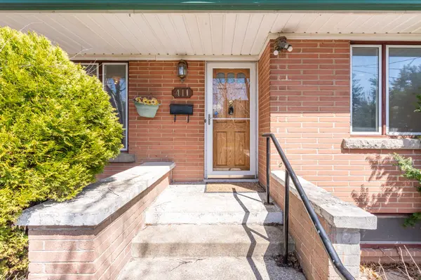 411 Maplehurst AVE, Oakville, ON L6L 4Y3