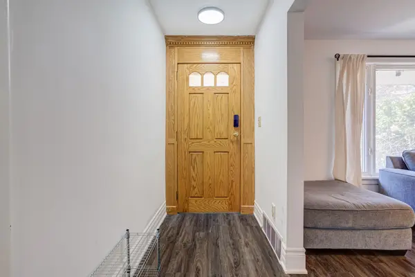 411 Maplehurst AVE, Oakville, ON L6L 4Y3