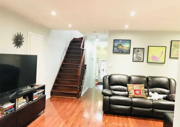 10 Palleschi DR #Upper, Brampton, ON L6P 2S1