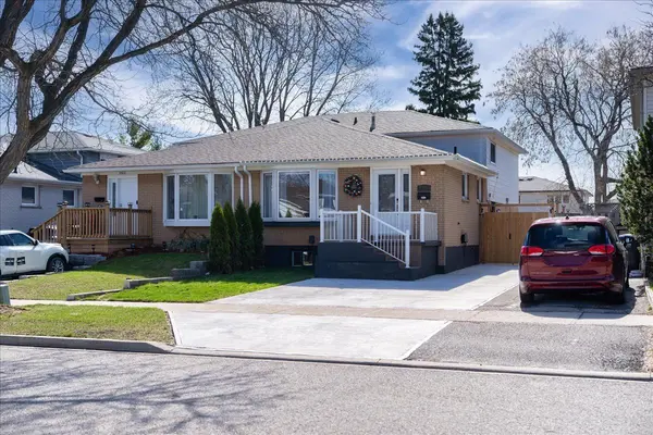 2504 Glamworth CRES, Mississauga, ON L5K 1G3