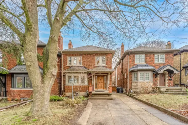 125 Glendonwynne RD, Toronto W02, ON M6P 3E7