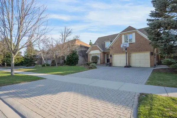 1612 Pilgrims WAY, Oakville, ON L6M 2H1