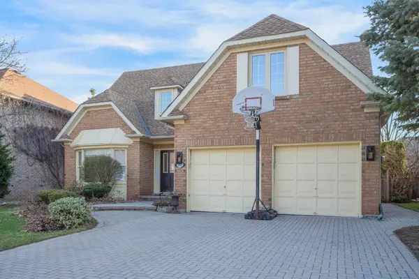 1612 Pilgrims WAY, Oakville, ON L6M 2H1