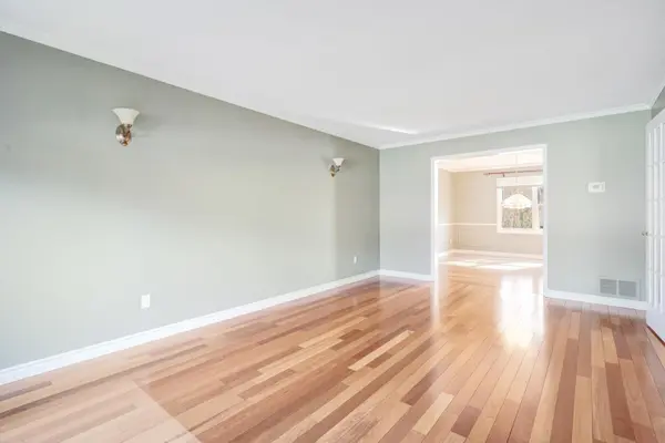 1612 Pilgrims WAY, Oakville, ON L6M 2H1