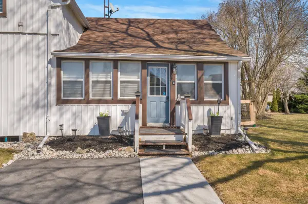 2330 Wilson ST W, Hamilton, ON L0R 1A0