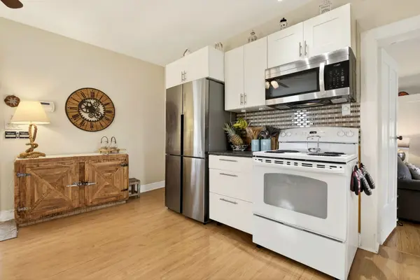 2330 Wilson ST W, Hamilton, ON L0R 1A0