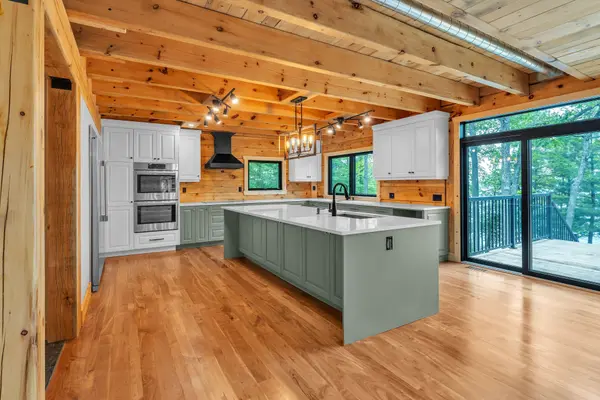 1120B Warrington RD, Frontenac, ON K0H 2P0