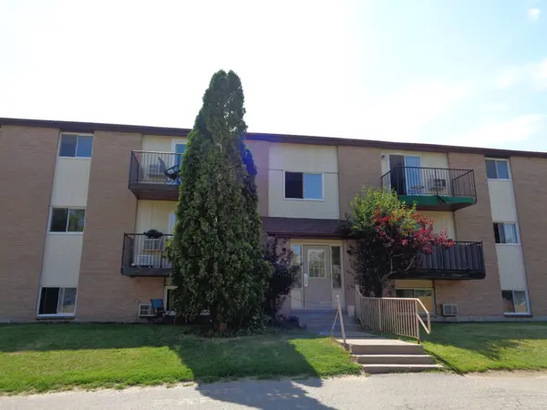 35 Union ST, Belleville, ON K8P 2B5