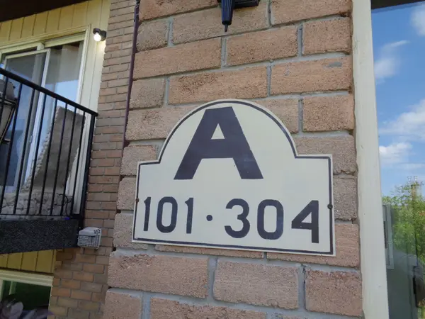 35 Union ST, Belleville, ON K8P 2B5