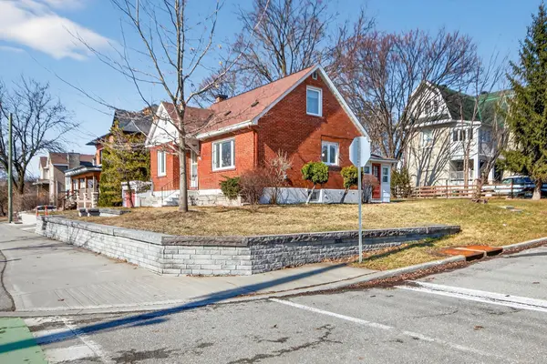 591 Churchill AVE N, Westboro - Hampton Park, ON K1Z 5E6