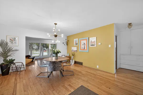 396 Averill Gate, London South, ON N6C 4E2