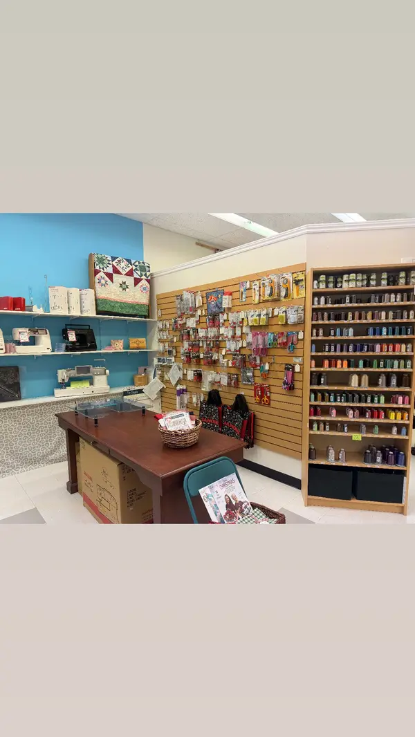 7712 Kent BLVD #2, Brockville, ON K6V 7H6