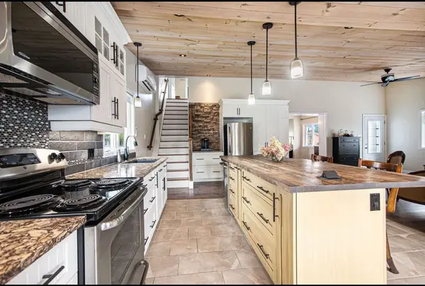 731 St Isidore ST, Casselman, ON K0A 1M0