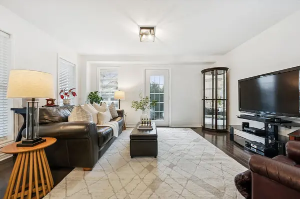 100 Frederick DR #9, Guelph, ON N1L 0H6