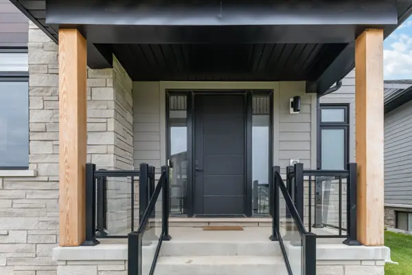 125 STONELEIGH DR, Blue Mountains, ON L9Y 4X5