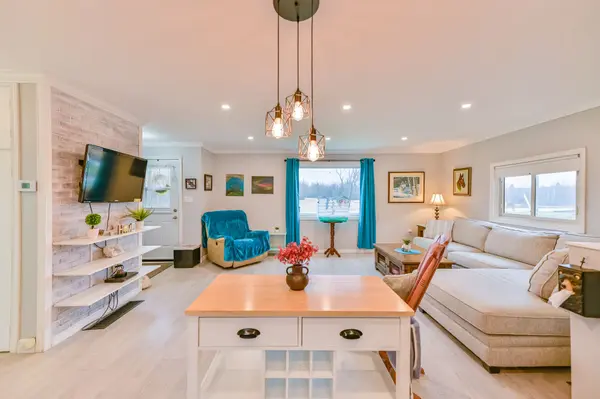 1095 Slab ST, Centre Hastings, ON K0K 2K0