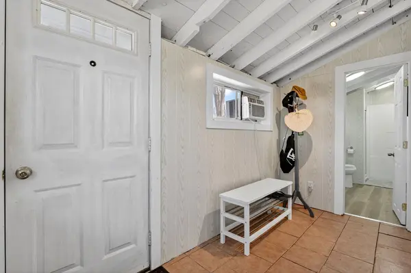 239 Pleasant Beach RD, Port Colborne, ON L0S 1R0